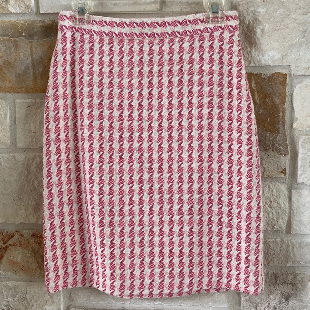 Pink houndstooth pencil skirt